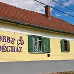 Görbe Apartamento