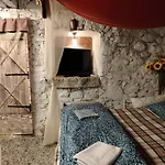 Görbe Apartamento Tarcal