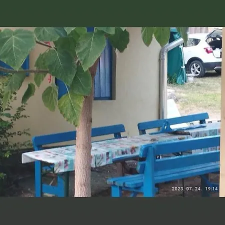 Goerbe Vendeghaz شقة *