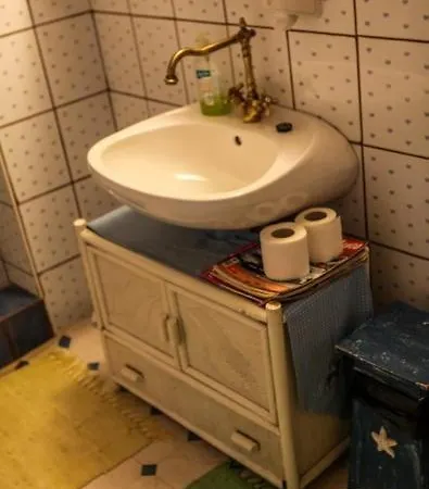 Goerbe Vendeghaz Тарцаль